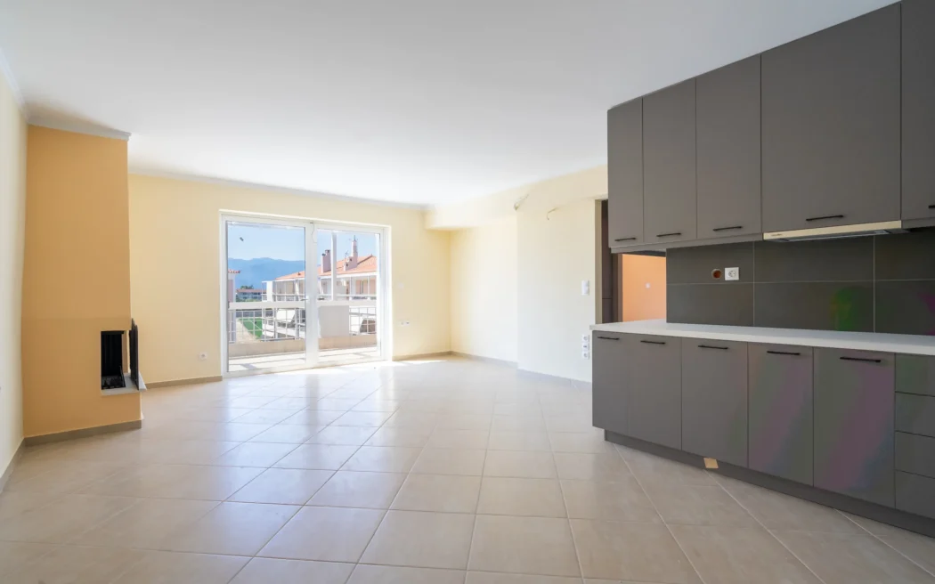 Seaside Apartment for Sale with Terrace in Paralio Astros