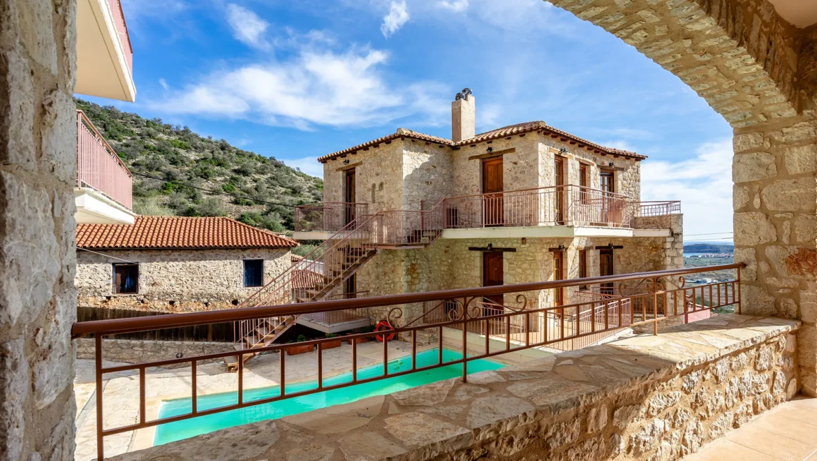 Guesthouse Complex For Sale in Kato Vervena