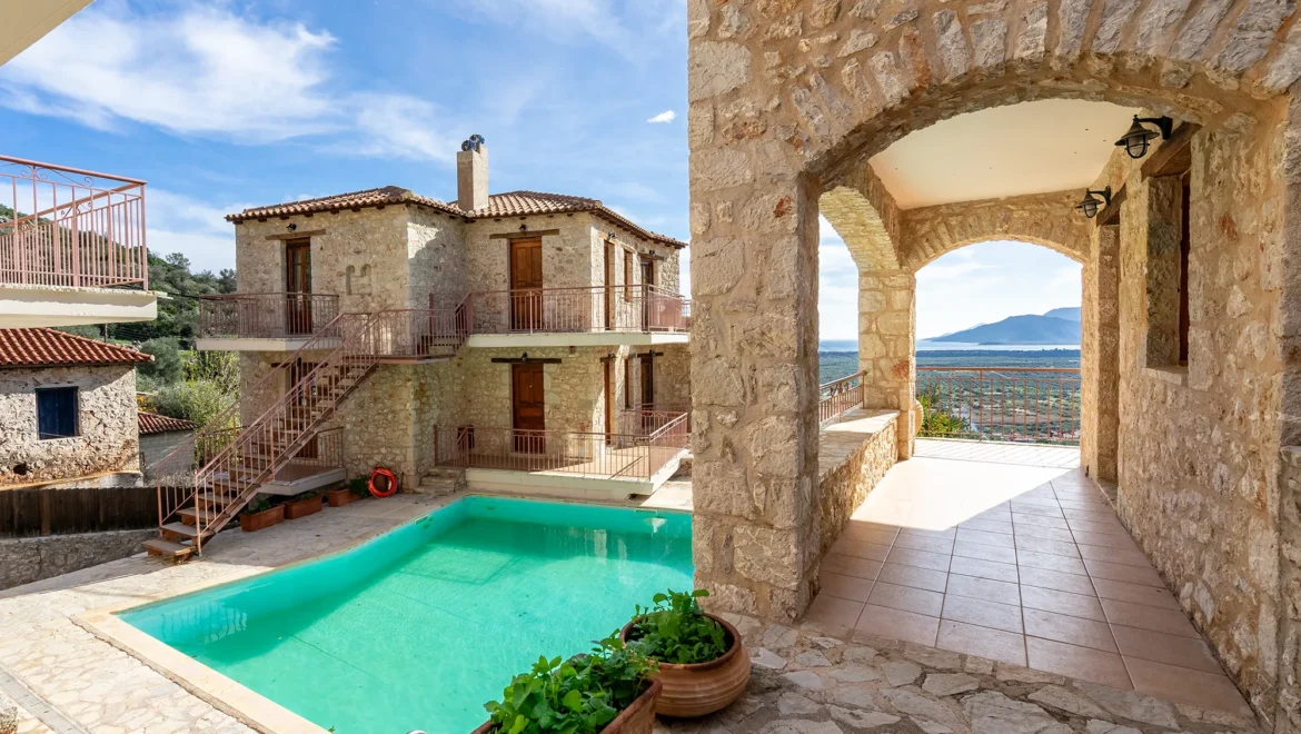 Guesthouse Complex For Sale in Kato Vervena