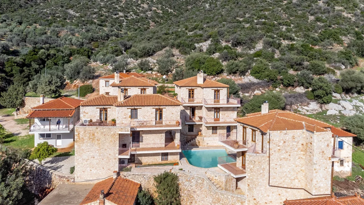 Guesthouse Complex For Sale in Kato Vervena