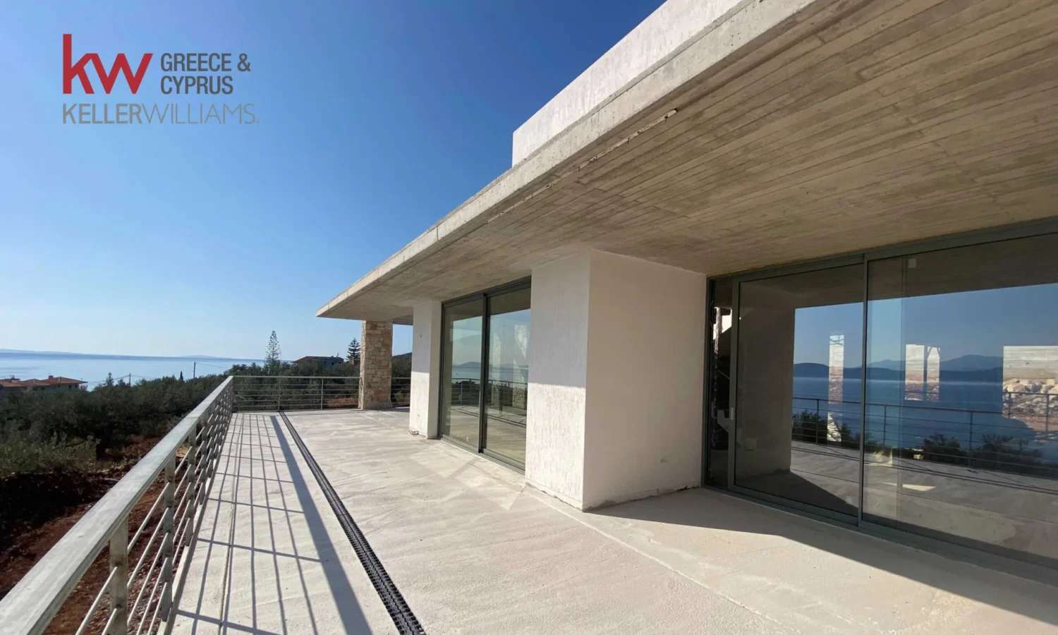Seafront Villa for Sale in Xiropigados