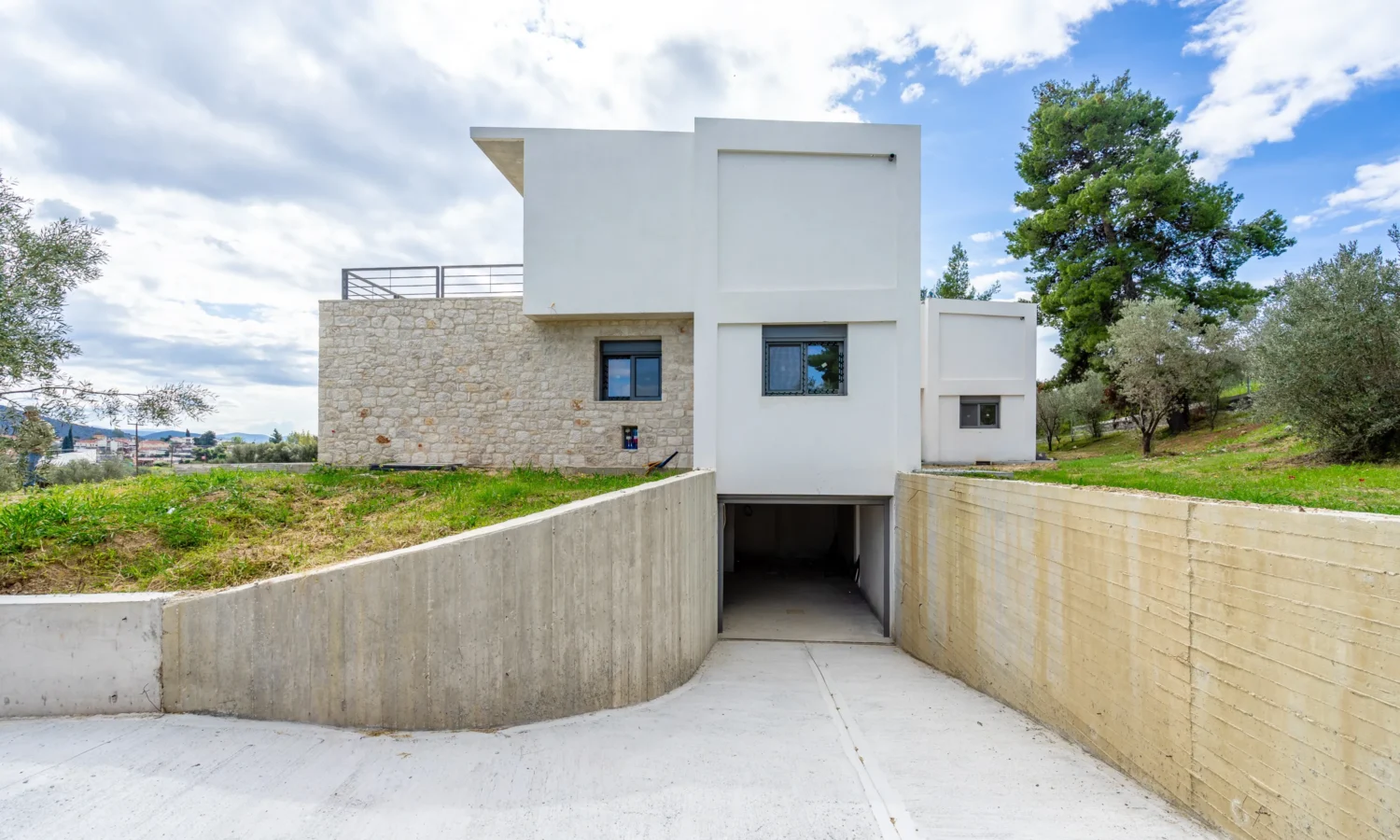 Holiday-Home-For-Sale-in-Peloponnese-Lefkakia