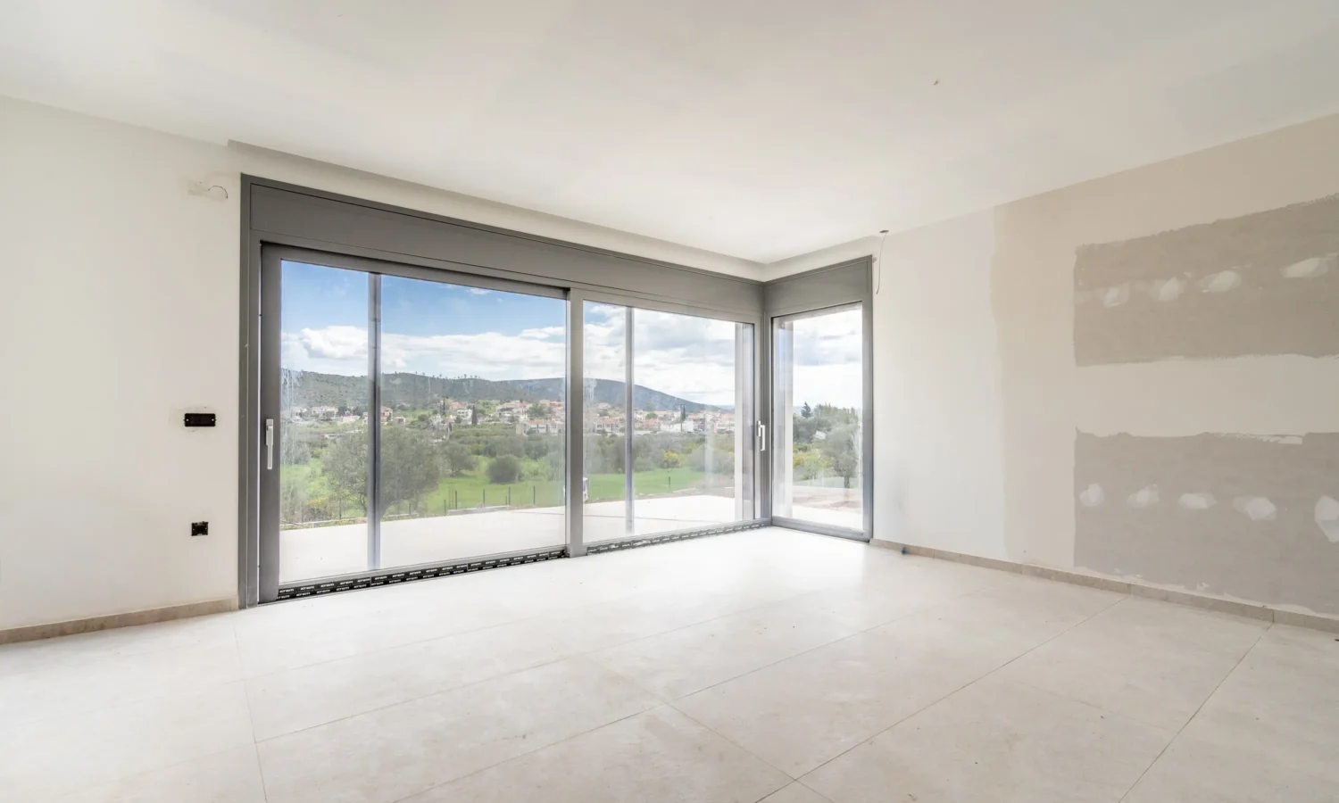 Holiday-Home-For-Sale-in-Peloponnese-Lefkakia