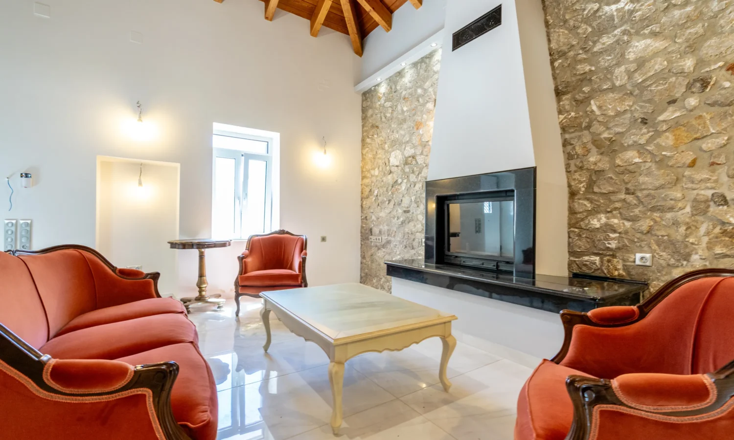 House for sale in Asini