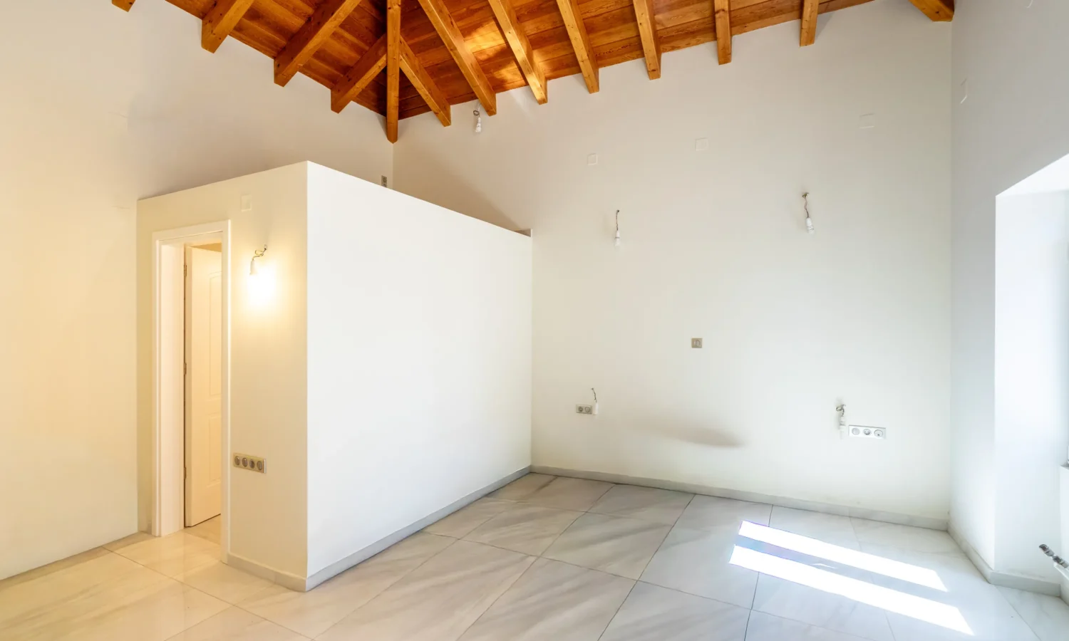 House for sale in Asini