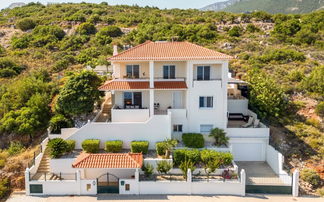 Villa For Sale Near Astros