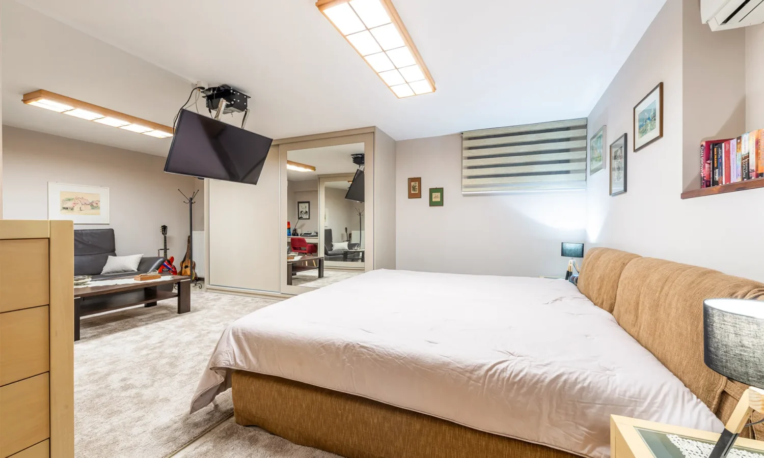 Villa for Sale in Lefkakia with Land