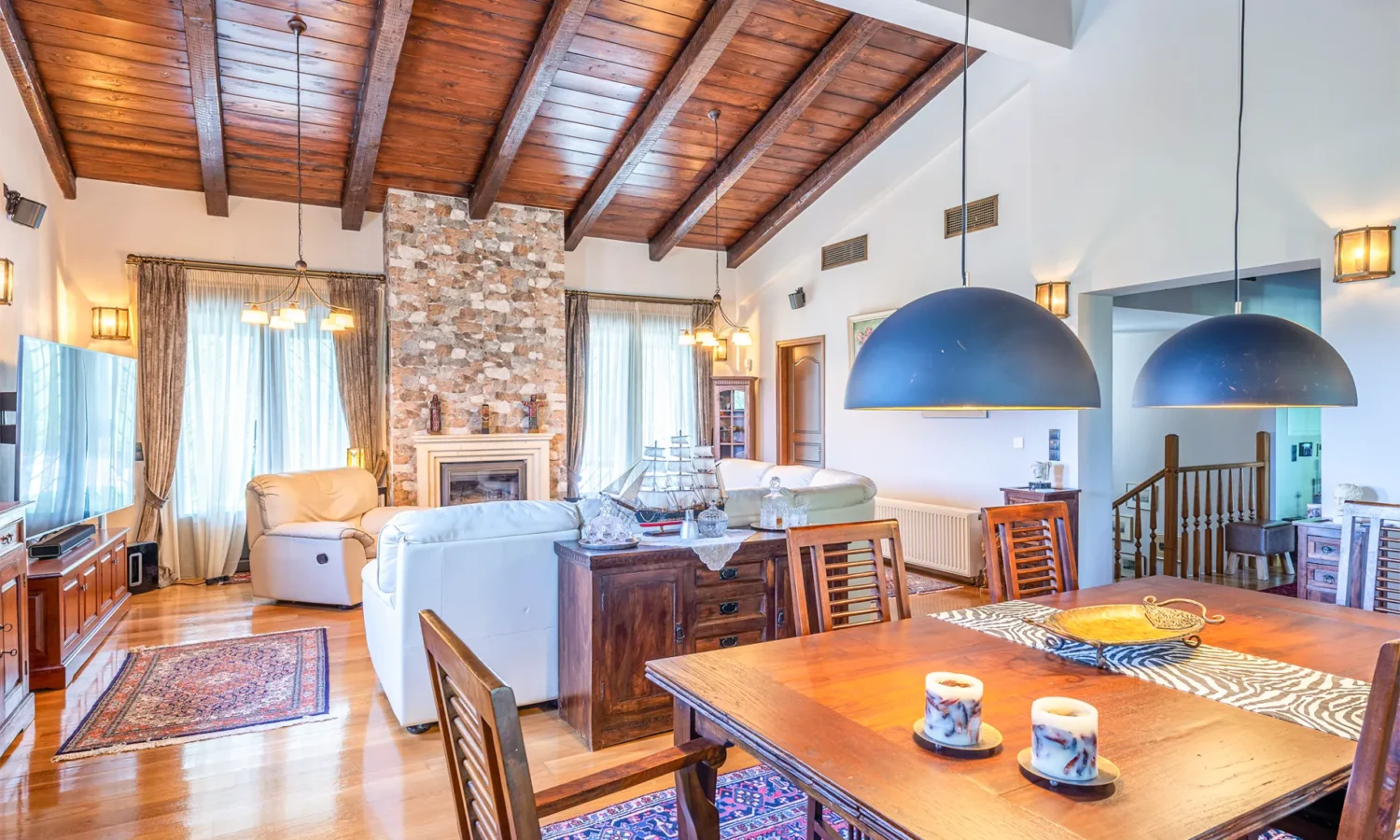 Villa for Sale in Lefkakia with Land