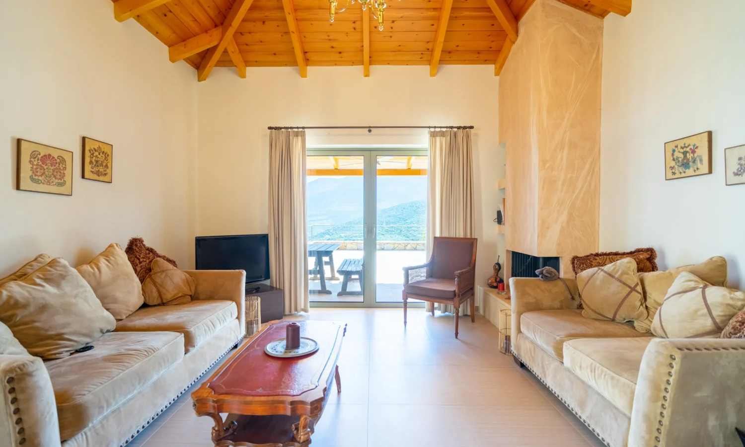 House-with-sea-views-in-greece