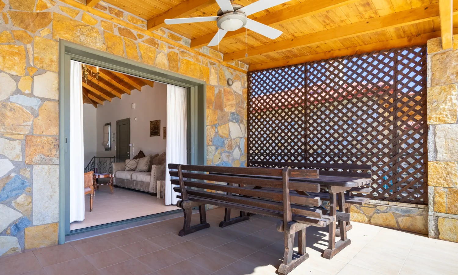 House-with-sea-views-in-greece