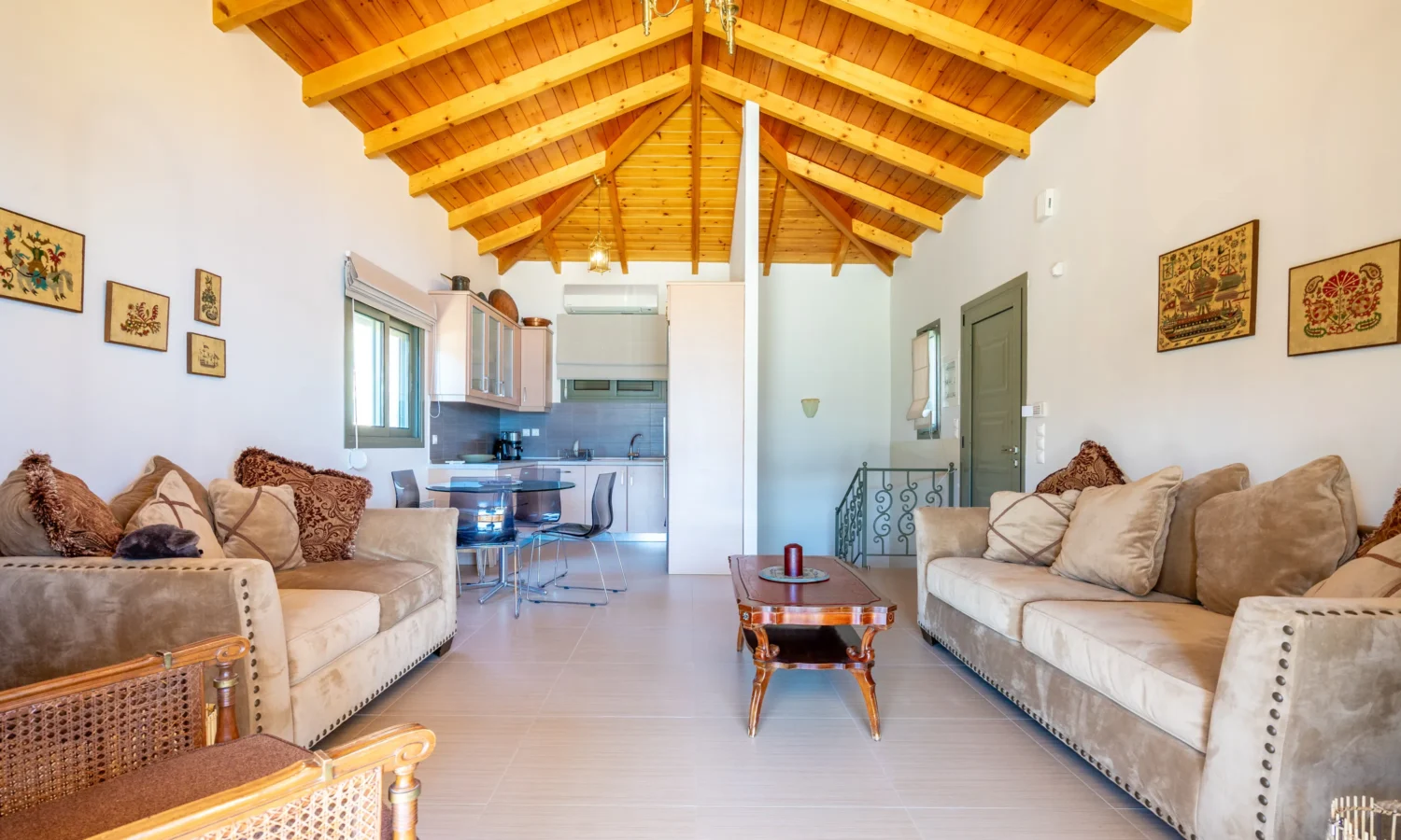 House-with-sea-views-in-greece