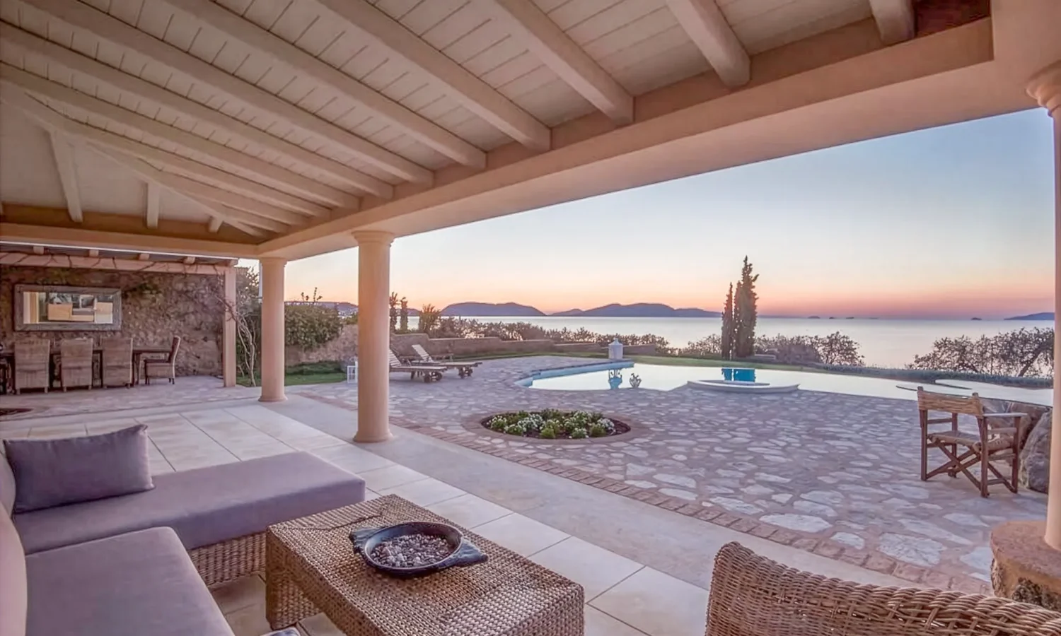 Spacious Villa by the Sea in Greece