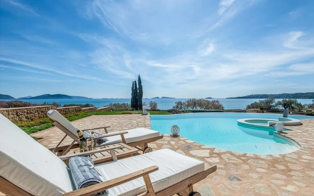 Spacious Villa by the Sea in Greece