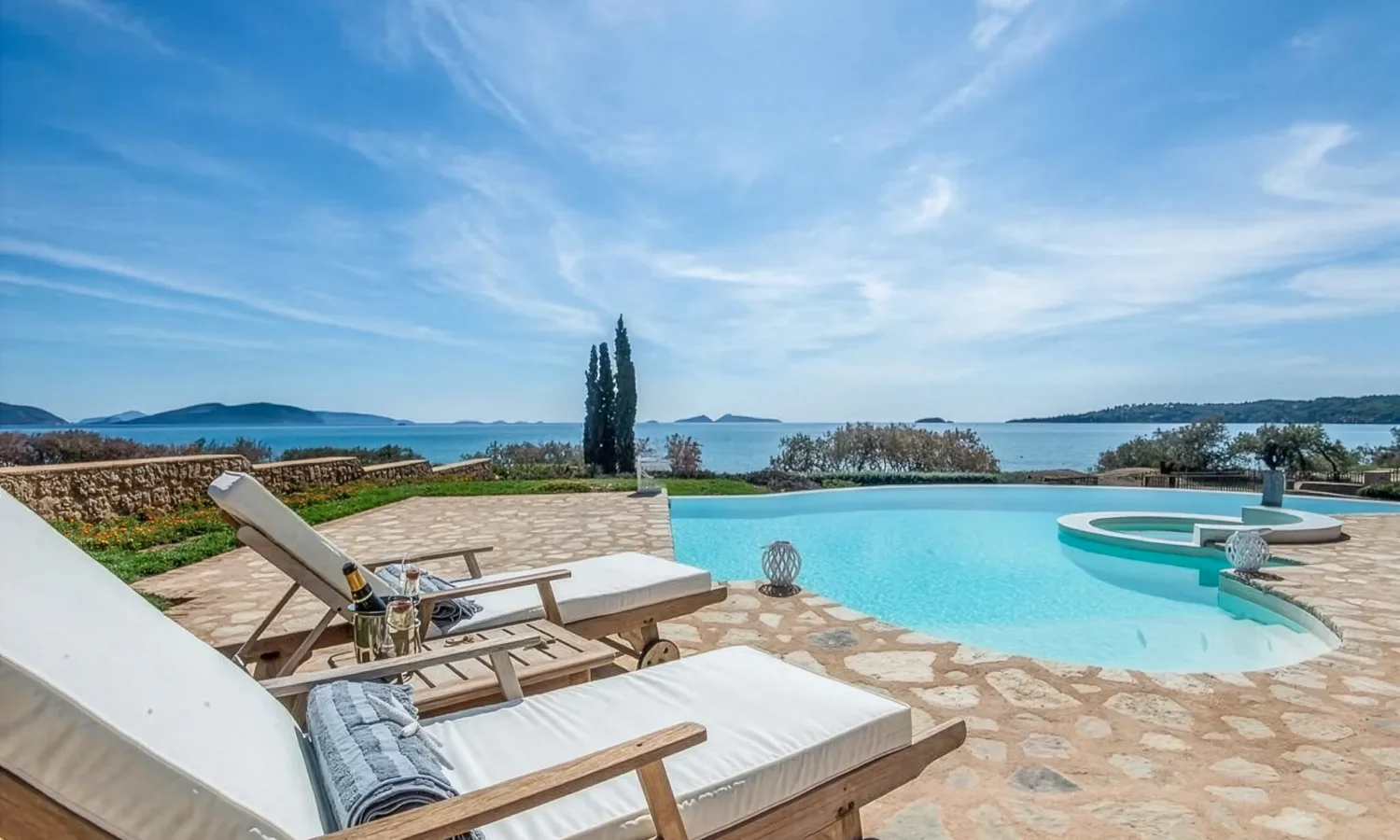 Spacious Villa by the Sea in Greece