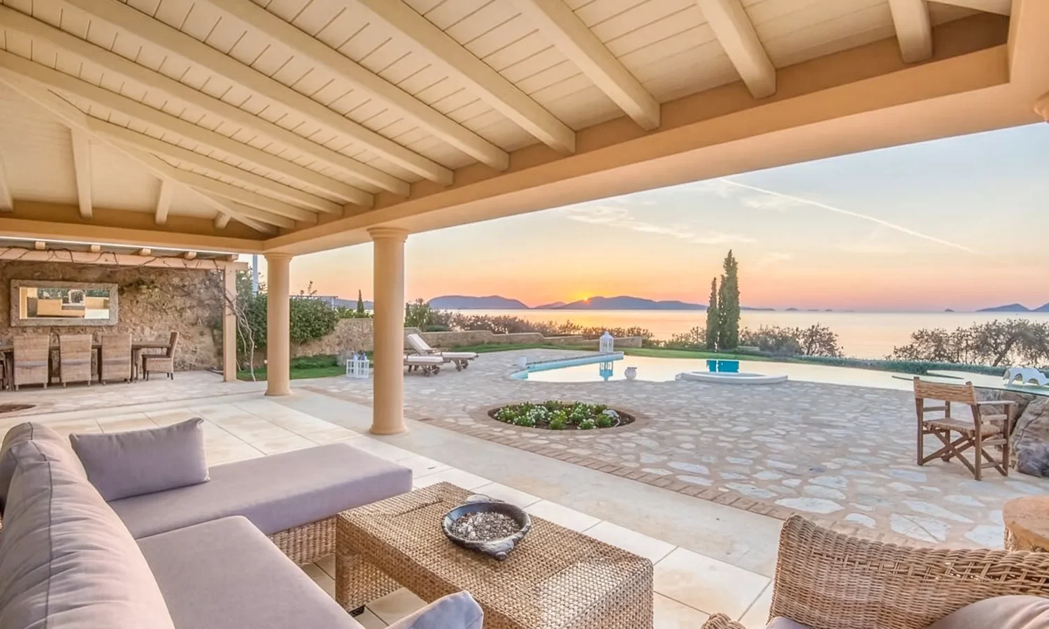 Spacious Villa by the Sea in Greece