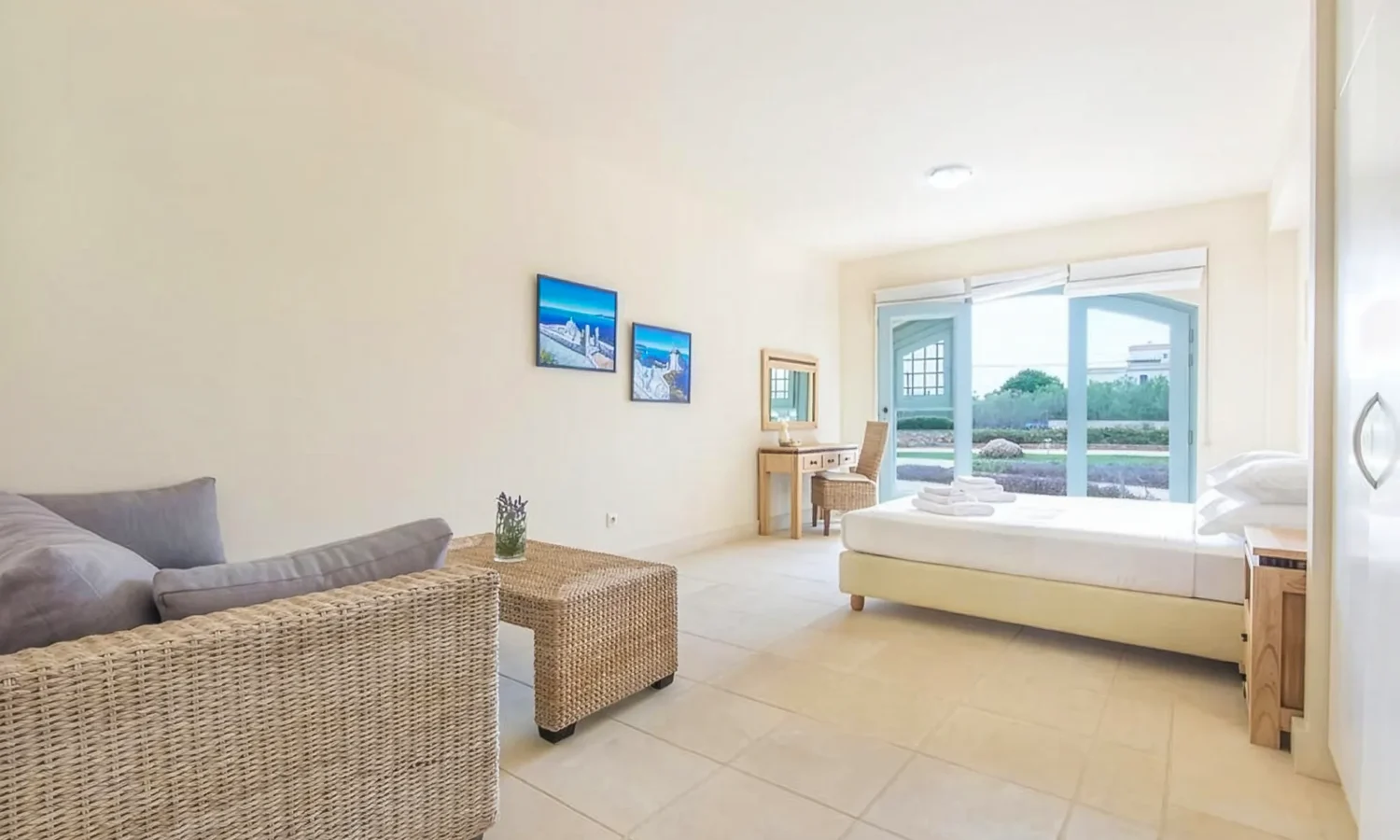 Spacious Villa by the Sea in Greece