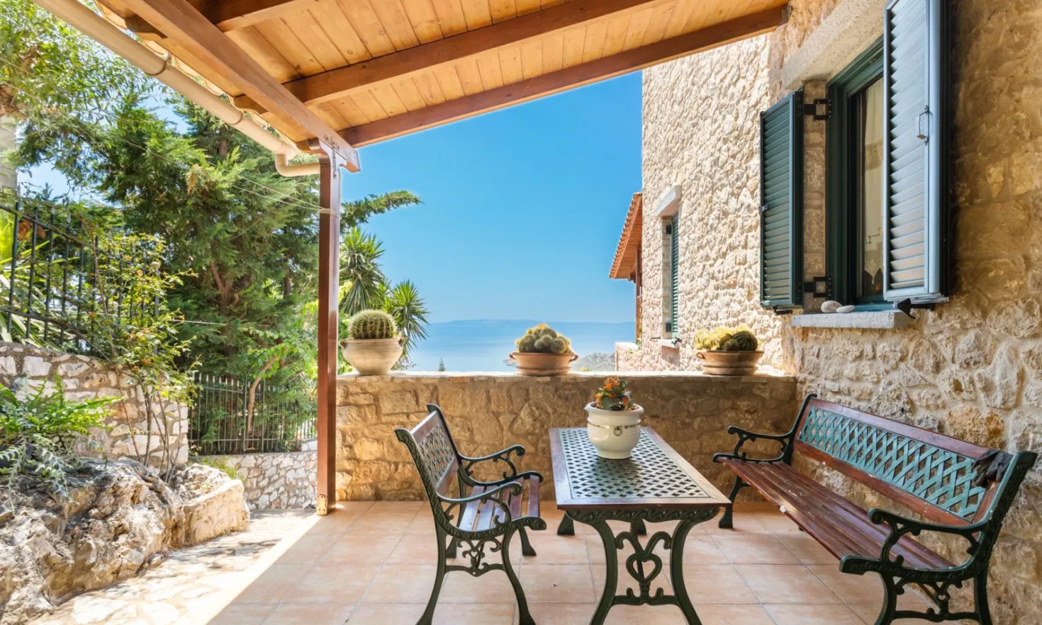 Stone Villa for Sale with Unobstructed Views near Stoupa