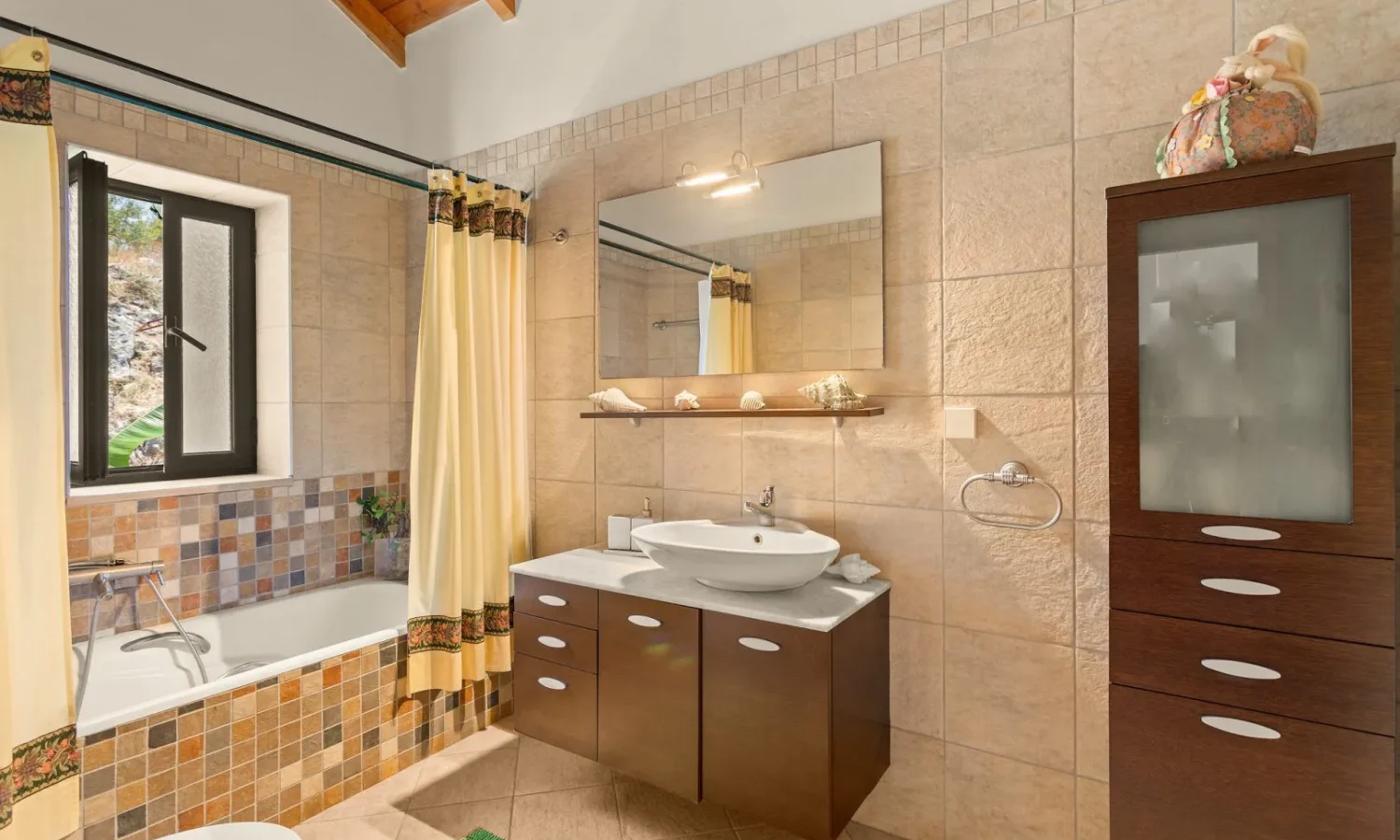 Stone Villa for Sale with Unobstructed Views near Stoupa