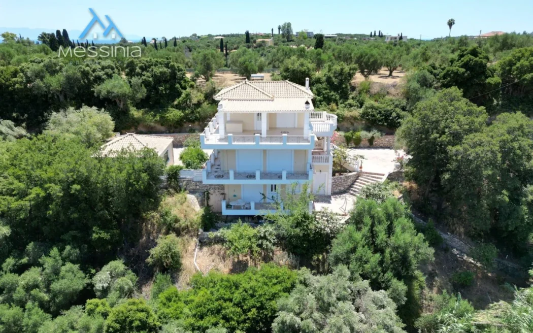 Villa with Guest Studio & Olive Grove in Koroni
