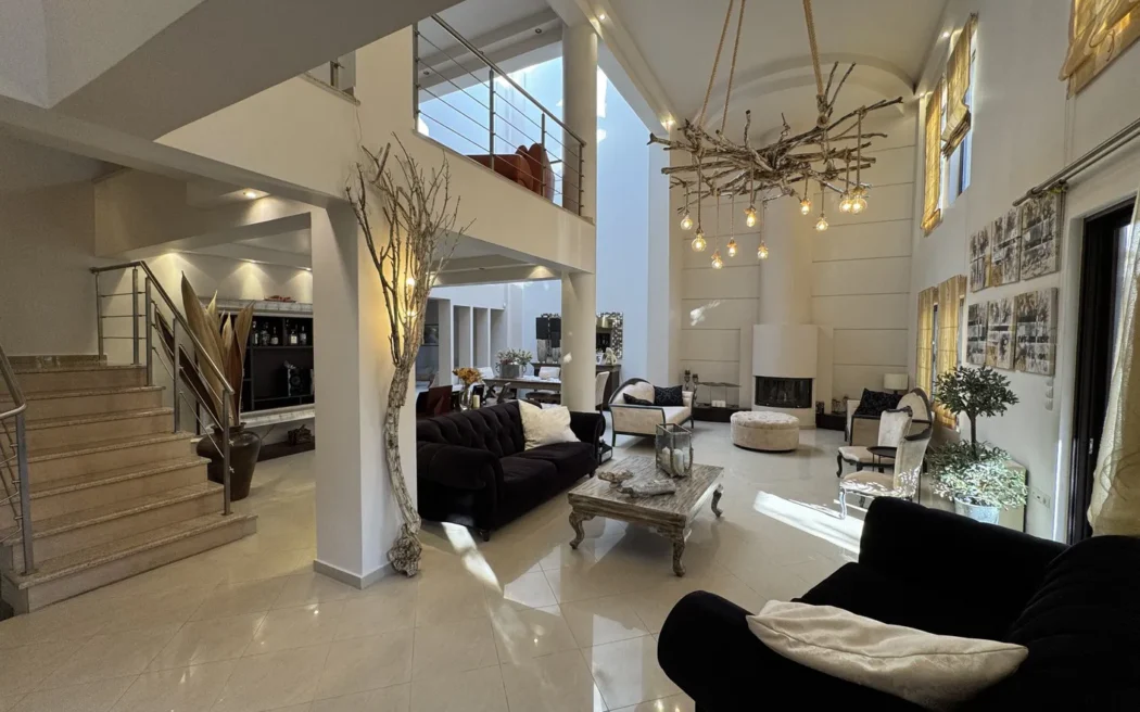 5 Bedroom House for Sale in Kalamata