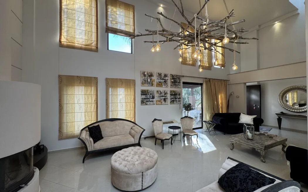 5 Bedroom House for Sale in Kalamata