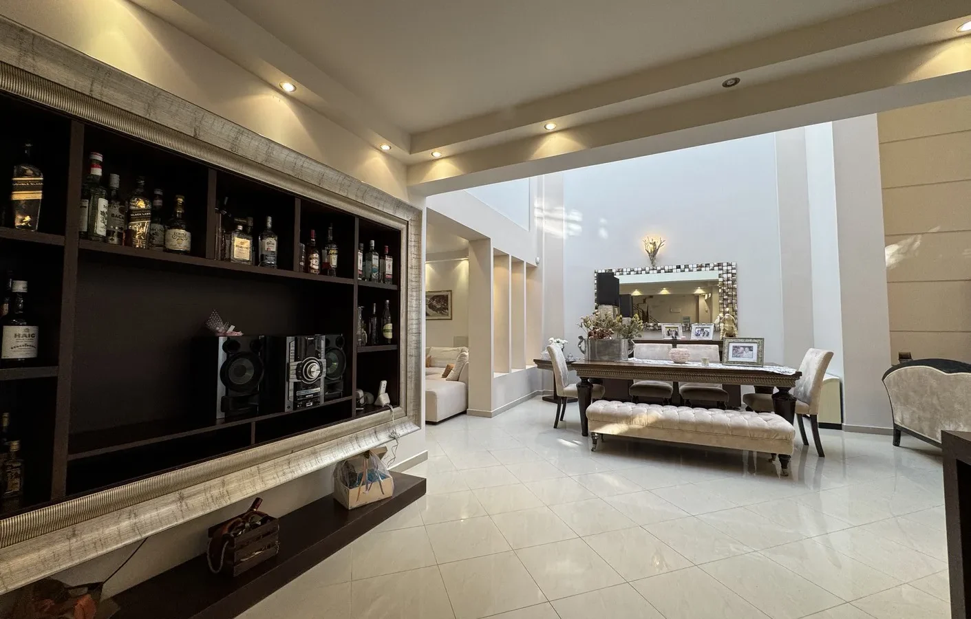 5 Bedroom House for Sale in Kalamata